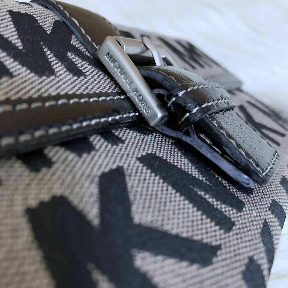 Michael Kors Black and Tan Logo Wallet - Picture 2 of 16